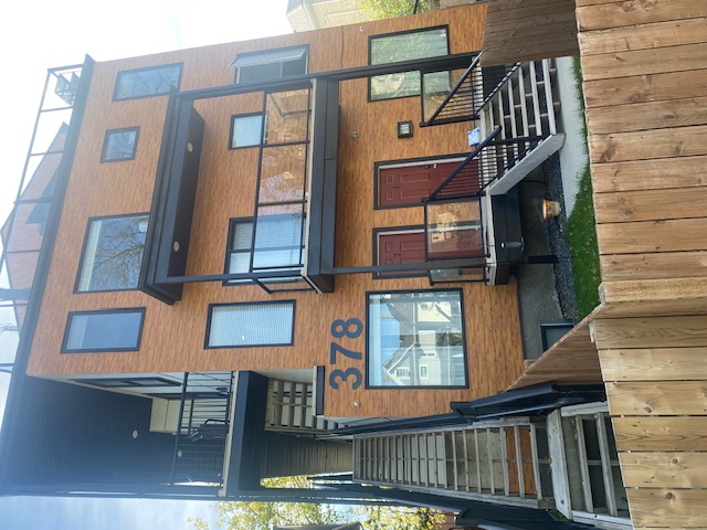#3 - 378 Wardlaw Avenue